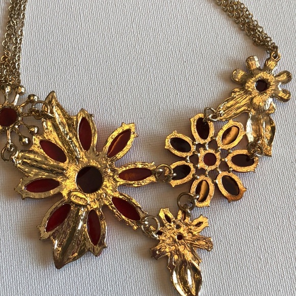 NWOT AMRITA Singh FLower Necklace - Picture 5 of 7